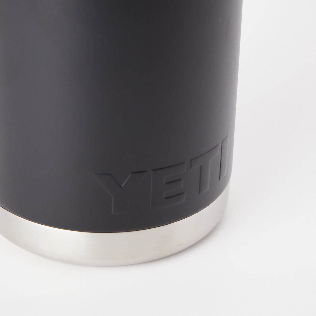YETI [イエティ] ランブラー 36ozチャグウォーターボトル [36OZ-BOTTLE-WITH-CHU] BLACK