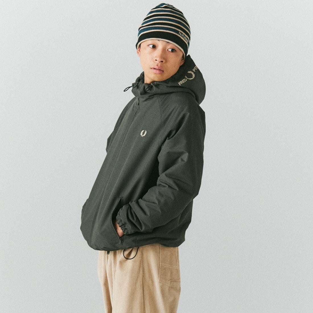 FRED PERRY [フレッドペリー] 別注 パデッド フード刺繍シェルジャケット [FPM-26A-002JF] FIELD GREE