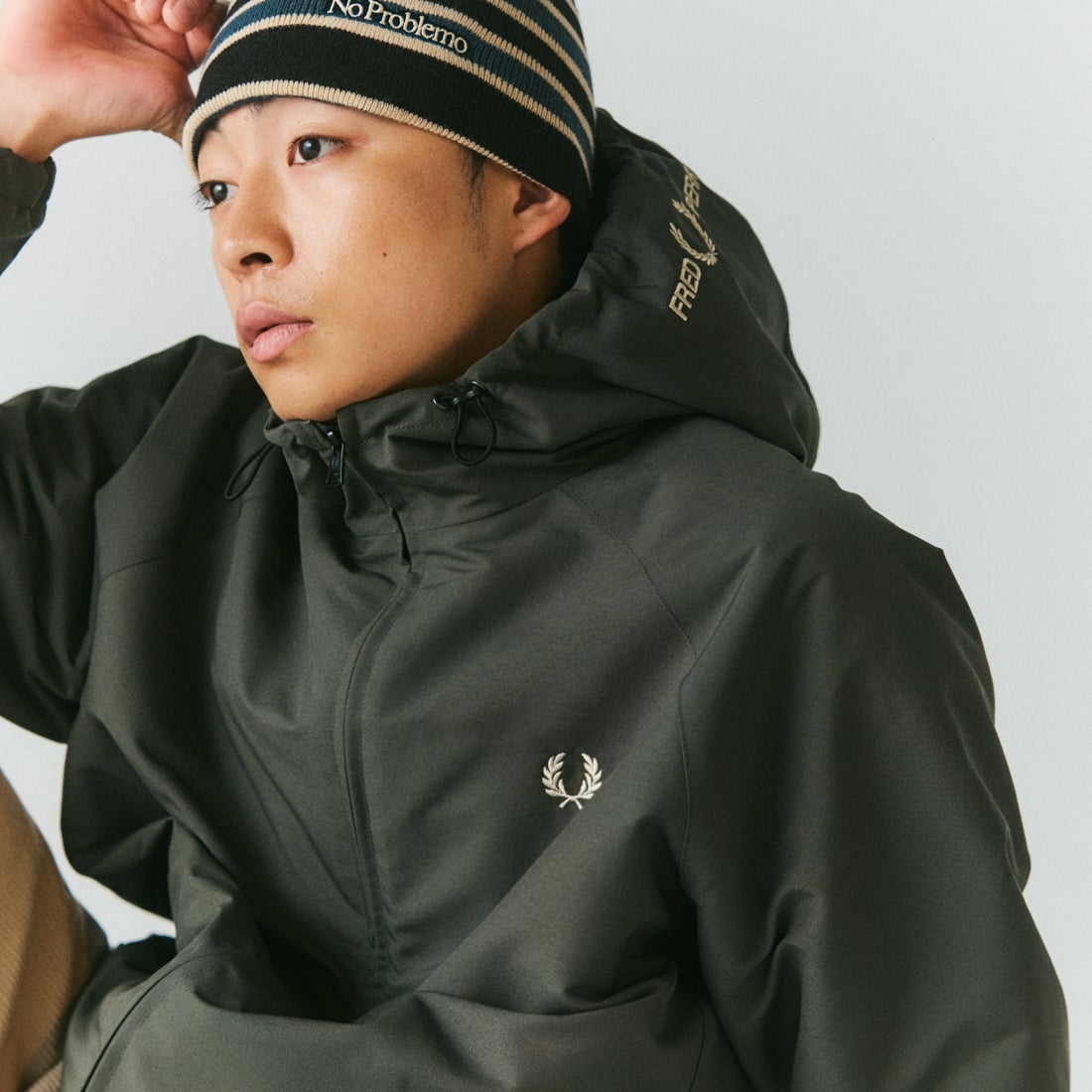 FRED PERRY [フレッドペリー] 別注 パデッド フード刺繍シェルジャケット [FPM-26A-002JF] FIELD GREE
