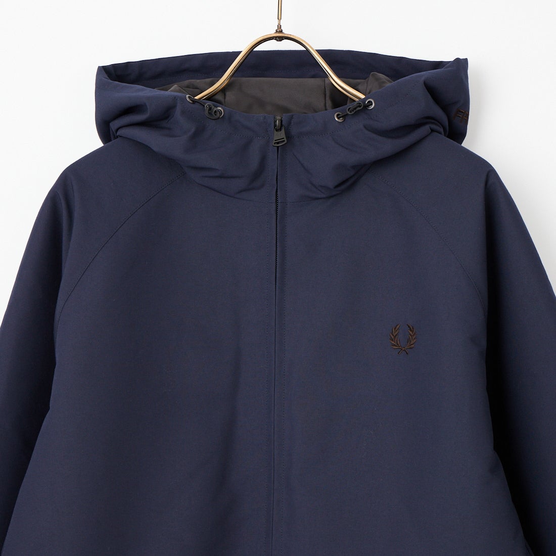 FRED PERRY [フレッドペリー] 別注 パデッド フード刺繍シェルジャケット [FPM-26A-002JF] NAVY/RICH