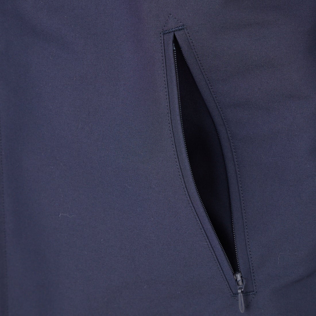 FRED PERRY [フレッドペリー] 別注 パデッド フード刺繍シェルジャケット [FPM-26A-002JF] NAVY/RICH