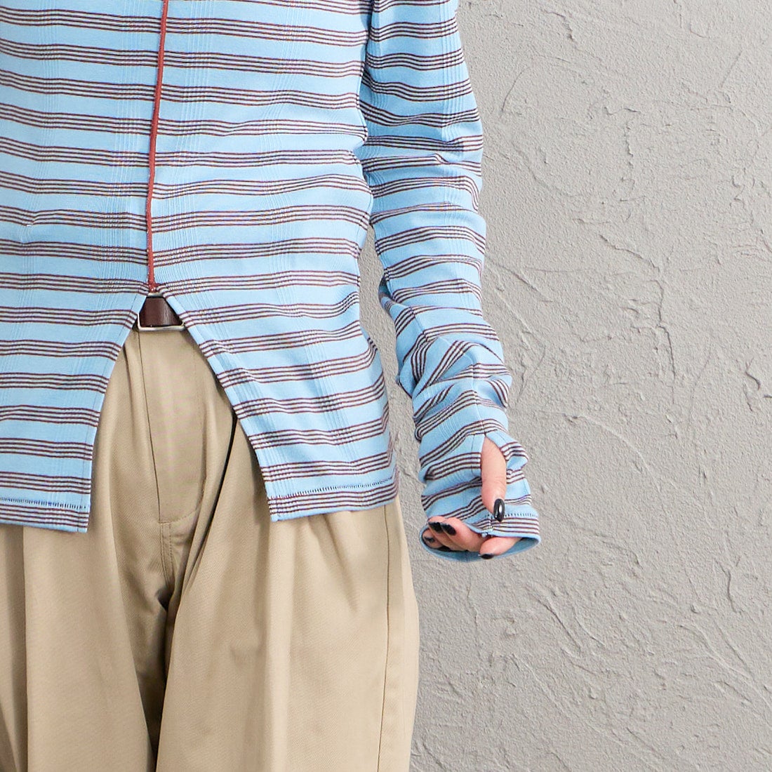Robert P.Miller [ロバートピーミラー] 別注 スリット入り ボートネックカットソー [RM264-2042IN-JF] BLUE BERRY &&モデル身長：150cm 着用サイズ：F&&