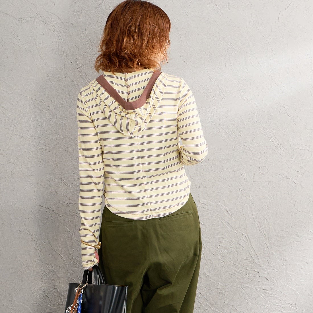 Robert P.Miller [ロバートピーミラー] 別注 ヘンリーネックフードカットソー [RM264-2283IN-JF] BANANA &&モデル身長：158cm 着用サイズ：F&&