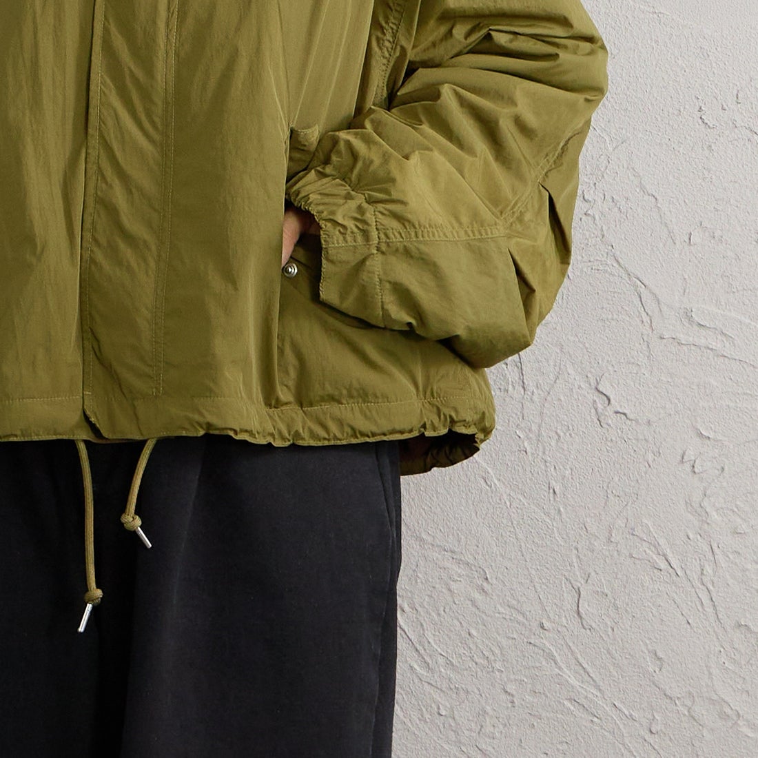 MILITARY [ミリタリー] 別注 裏フリース ショート丈モッズジャケット [1010-26789000-JF] 40 OLIVE &&モデル身長：156cm 着用サイズ：M&&