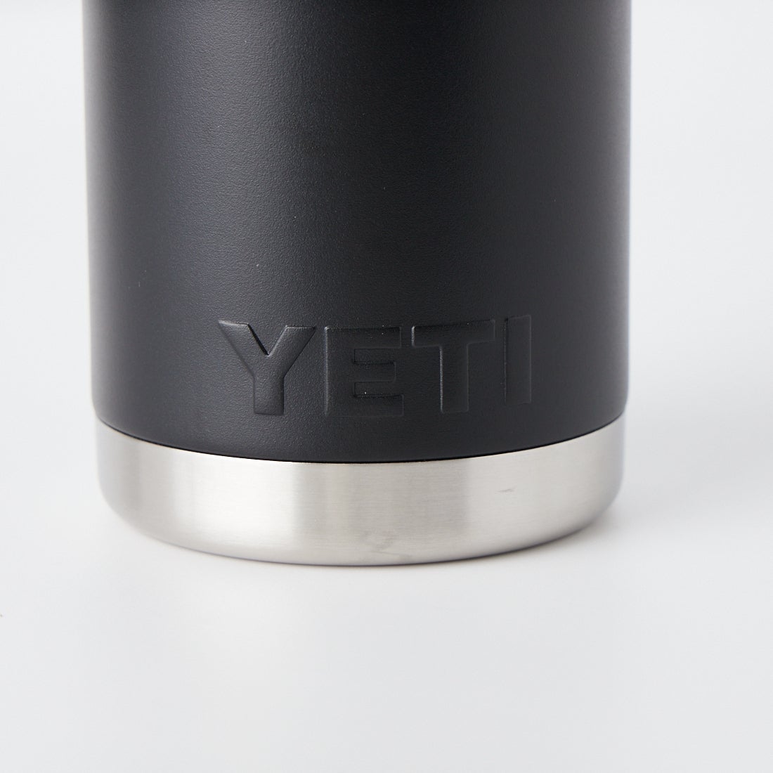 YETI [イエティ] ランブラー 26ozチャグウォーターボトル [26OZ-WATER-BOTTOLE] ﾌﾞﾗｯｸ