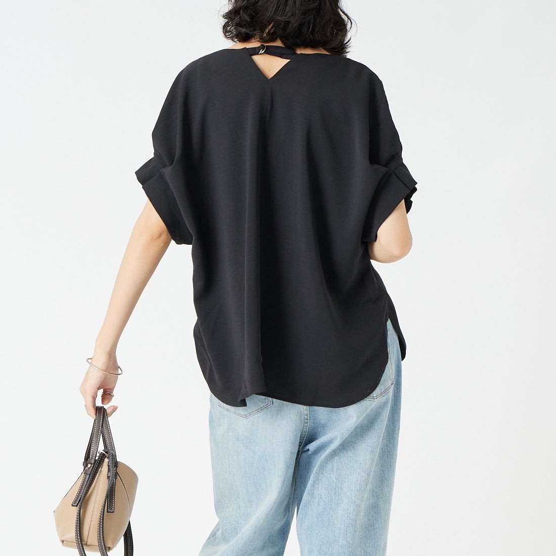 Jf Ready Made [ジェイエフレディメイド] ドレープネックブラウス [756112] 03 ﾌﾞﾗｯｸ &&モデル身長：162cm 着用サイズ：F&&