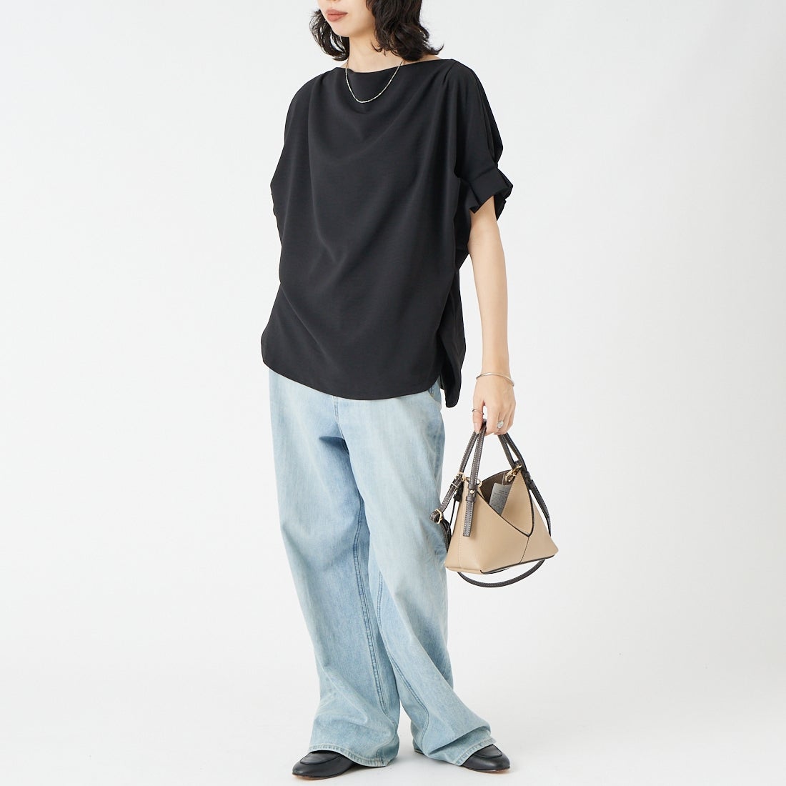 Jf Ready Made [ジェイエフレディメイド] ドレープネックブラウス [756112] 03 ﾌﾞﾗｯｸ &&モデル身長：162cm 着用サイズ：F&&