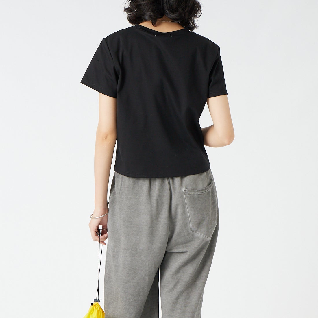 Jeans Factory Clothes [ジーンズファクトリークローズ] コンパクトTシャツ [21268061] 004 ﾌﾞﾗｯｸ &&モデル身長：162cm 着用サイズ：F&&