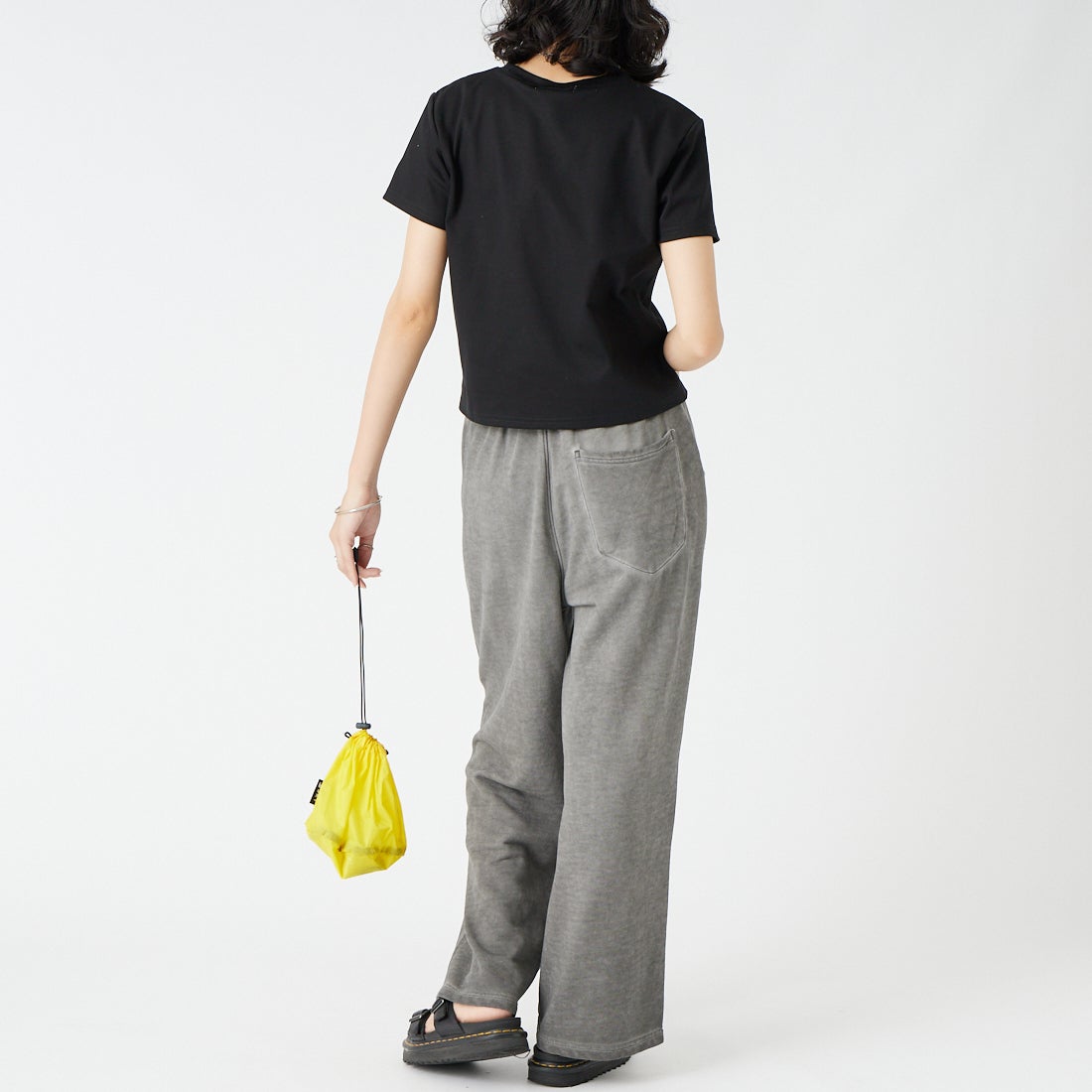Jeans Factory Clothes [ジーンズファクトリークローズ] コンパクトTシャツ [21268061] 004 ﾌﾞﾗｯｸ &&モデル身長：162cm 着用サイズ：F&&