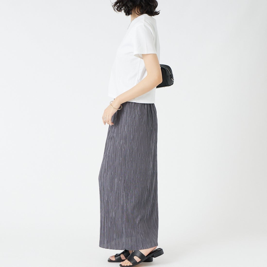 Jeans Factory Clothes [ジーンズファクトリークローズ] コンパクトTシャツ [21268061]031 ﾎﾜｲﾄ &&モデル身長：162cm 着用サイズ：F&&