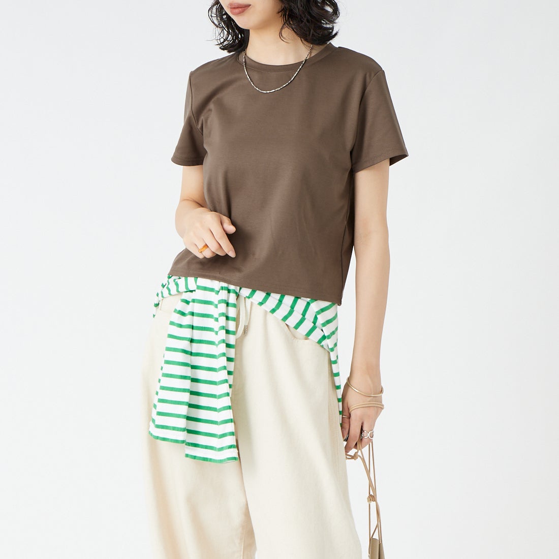 Jeans Factory Clothes [ジーンズファクトリークローズ] コンパクトTシャツ [21268061]037 ﾌﾞﾗｳﾝ &&モデル身長：162cm 着用サイズ：F&&