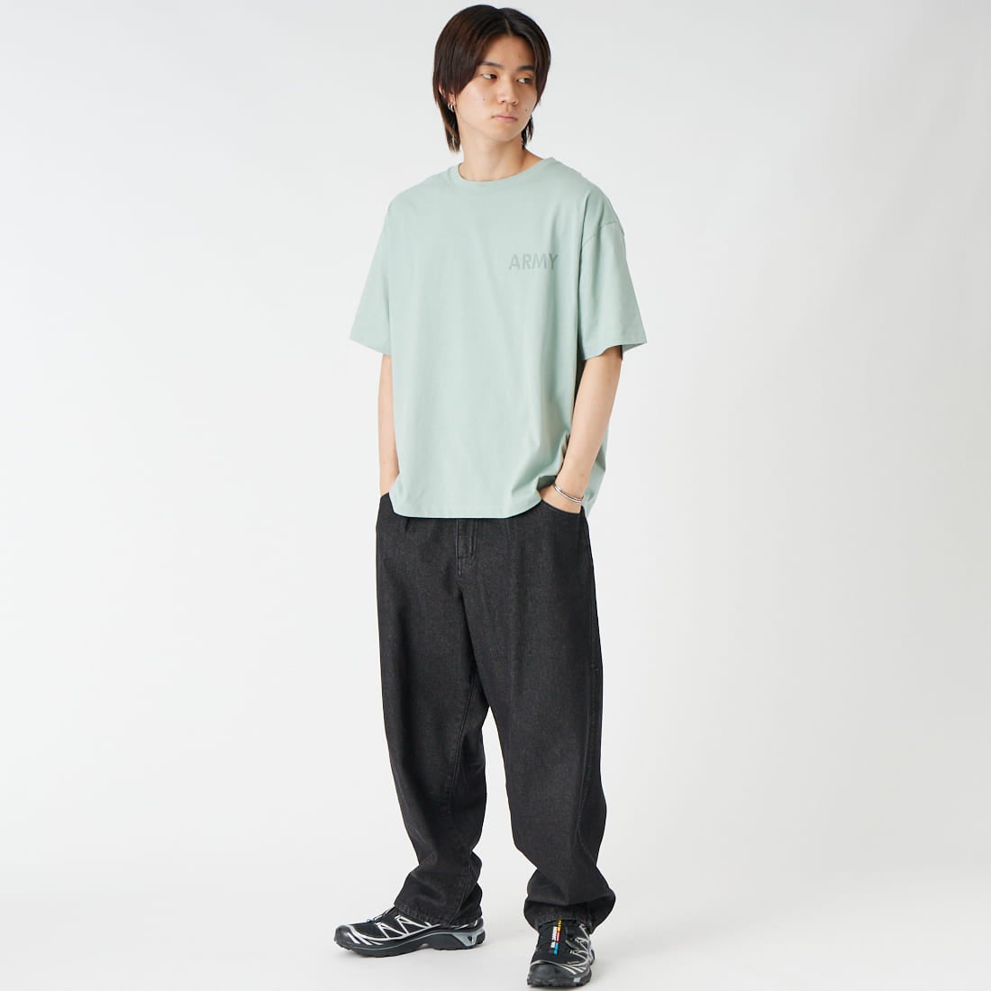 MADE IN STANDARD [メイドインスタンダード] 別注 ARMY ショートスリーブTシャツ [ARMY-TEE-JF] ｽﾓｰｷｰｸﾞﾘｰﾝ &&モデル身長：177cm 着用サイズ：M&&