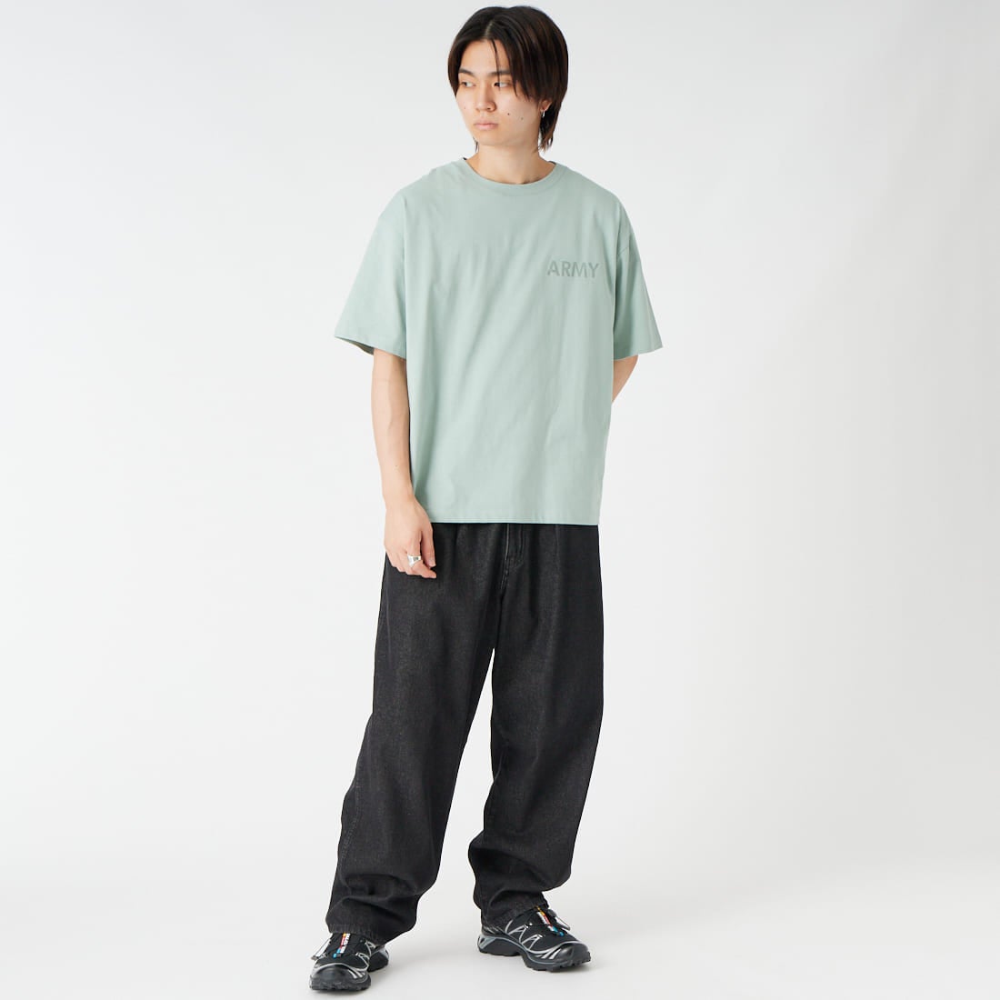MADE IN STANDARD [メイドインスタンダード] 別注 ARMY ショートスリーブTシャツ [ARMY-TEE-JF] ｽﾓｰｷｰｸﾞﾘｰﾝ &&モデル身長：177cm 着用サイズ：M&&