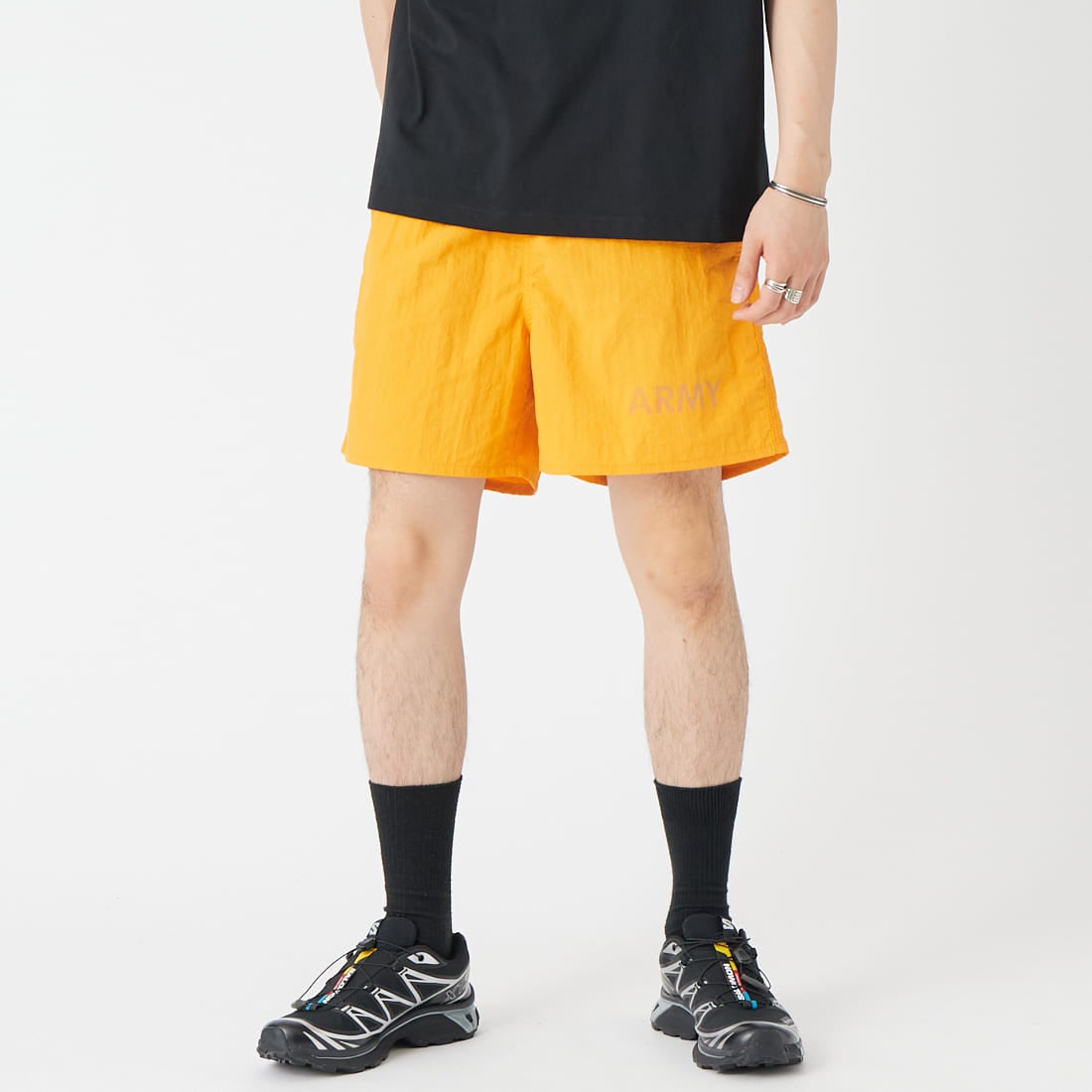 YELLOW&&モデル身長：177cm 着用サイズ：S&&