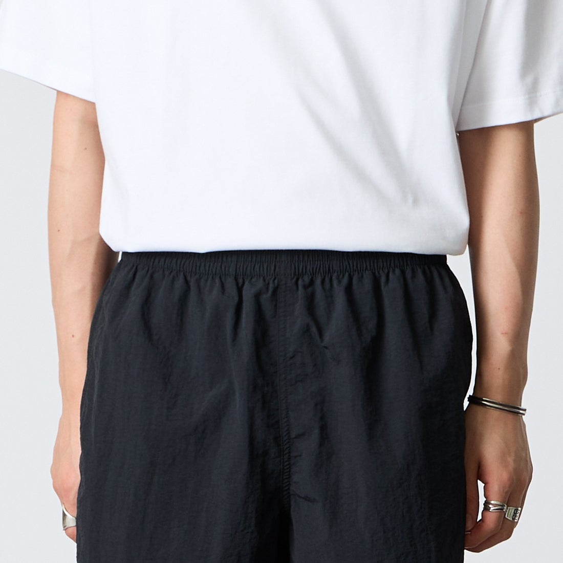 MADE IN STANDARD [メイドインスタンダード] 別注 ARMY ショーツ [ARMY-SHORTS-JF] BLACK &&モデル身長：177cm 着用サイズ：S&&