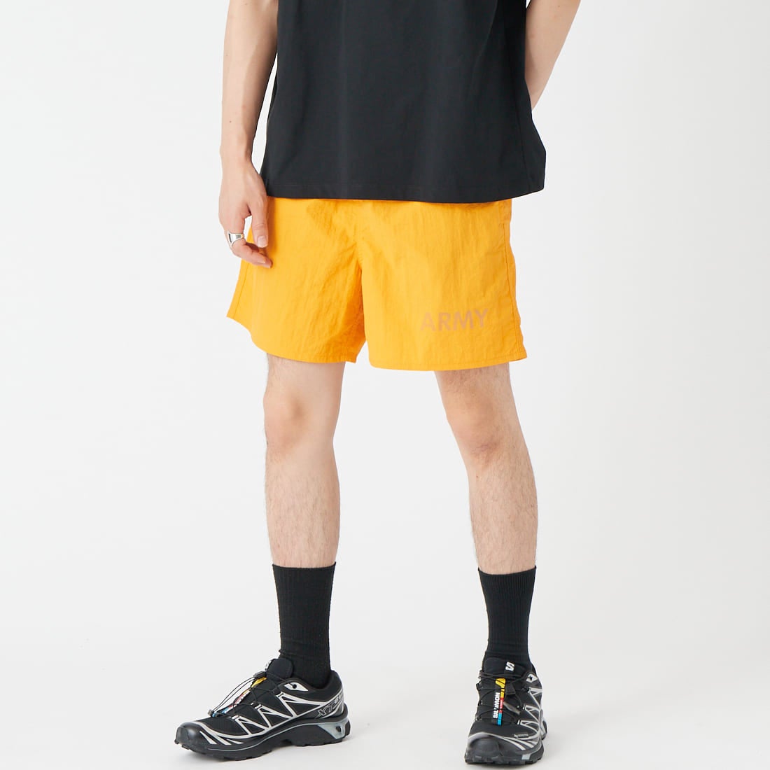 MADE IN STANDARD [メイドインスタンダード] 別注 ARMY ショーツ [ARMY-SHORTS-JF]YELLOW &&モデル身長：177cm 着用サイズ：S&&
