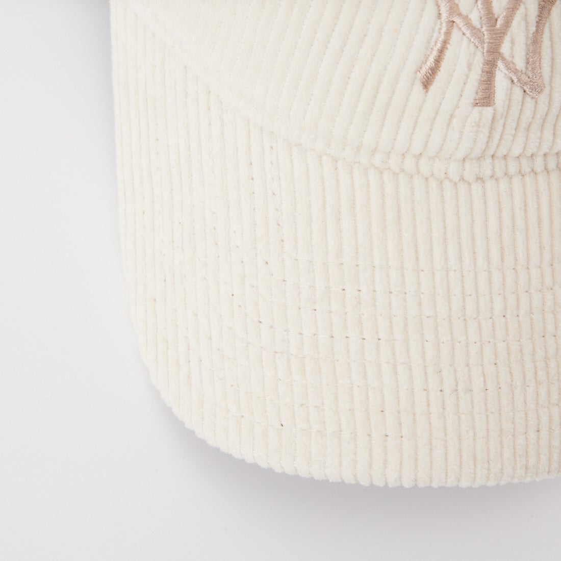 NEW ERA [ニューエラ] 別注 9TWENTY コーデュロイキャップ ニューヨーク・ヤンキース [15401139-JF] IVORY