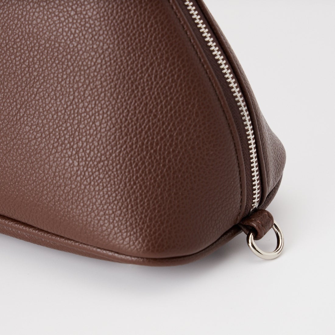 &MyuQ [アンドミューク] HACO ショルダーバッグ [MCB142] DK.BROWN