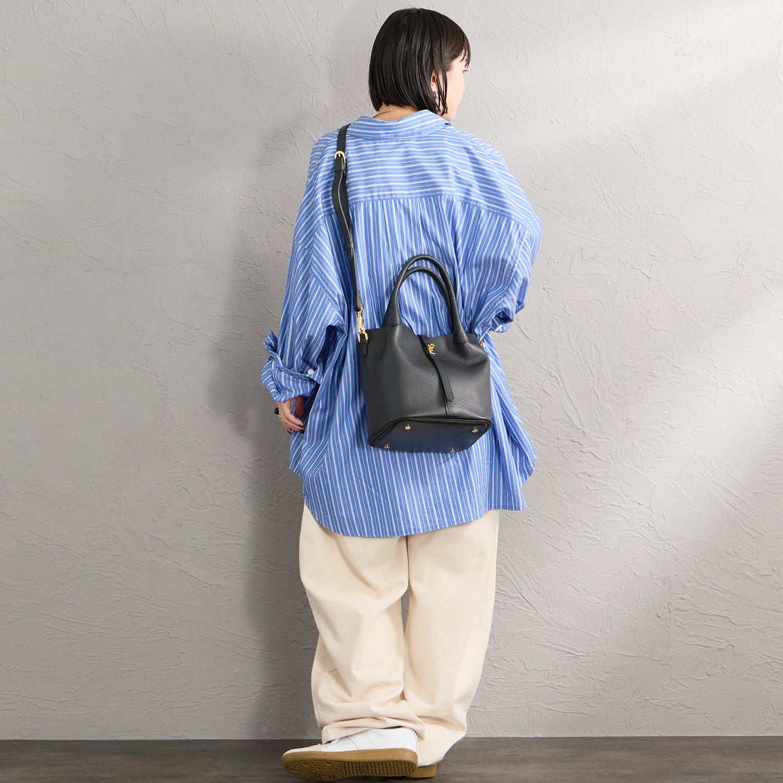 VIOLAd'ORO [ヴィオラドーロ] TRERO イタリアンWフェイスレザー ベルトトートバッグ [V-1573] BLACK/GRAY