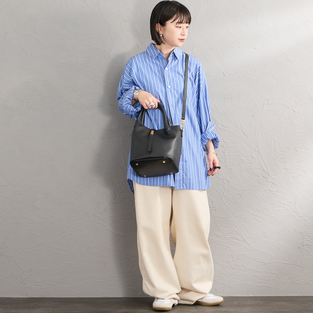VIOLAd'ORO [ヴィオラドーロ] TRERO イタリアンWフェイスレザー ベルトトートバッグ [V-1573] BLACK/GRAY