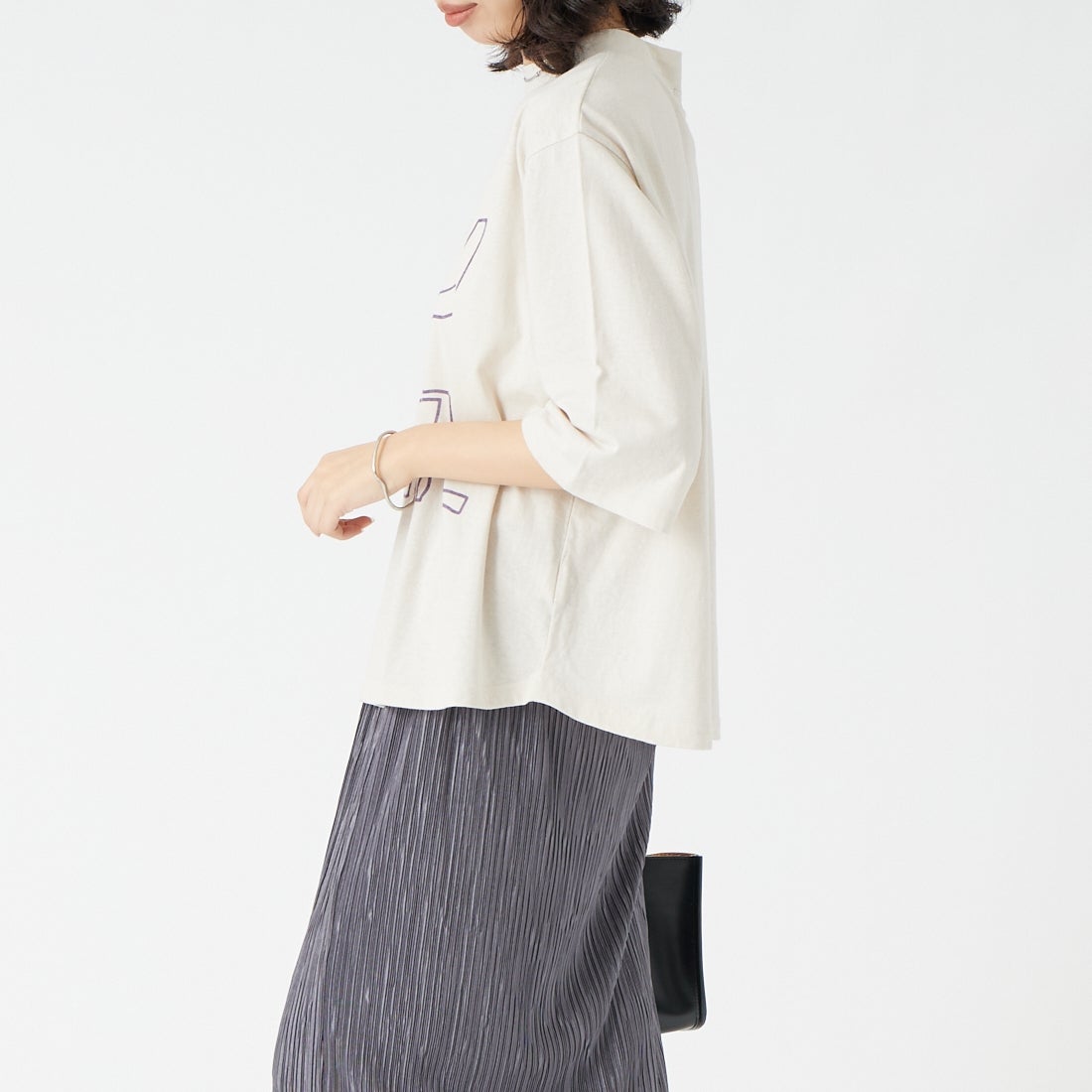 tumugu: [ツムグ] ラフィ天竺 プリントTシャツ [TC26222] 10 BEIGE &&モデル身長：162cm 着用サイズ：F&&