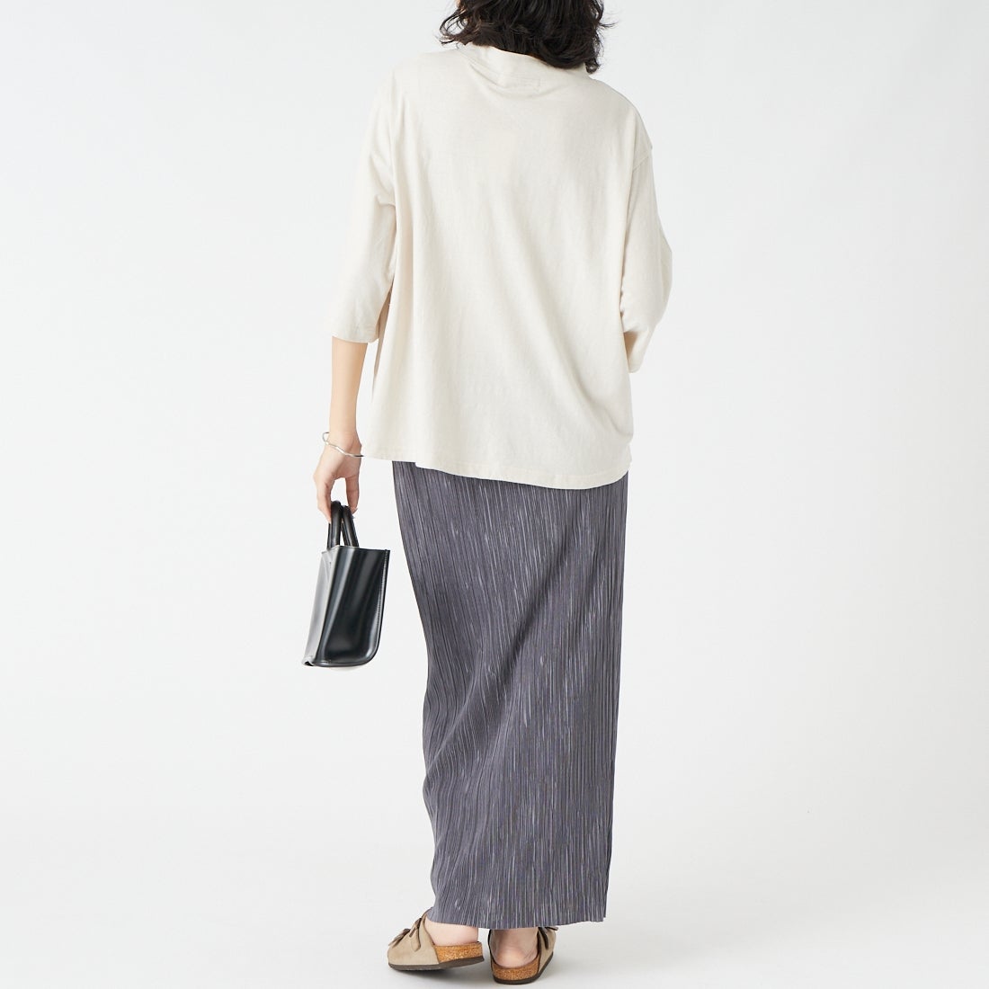 tumugu: [ツムグ] ラフィ天竺 プリントTシャツ [TC26222] 10 BEIGE &&モデル身長：162cm 着用サイズ：F&&