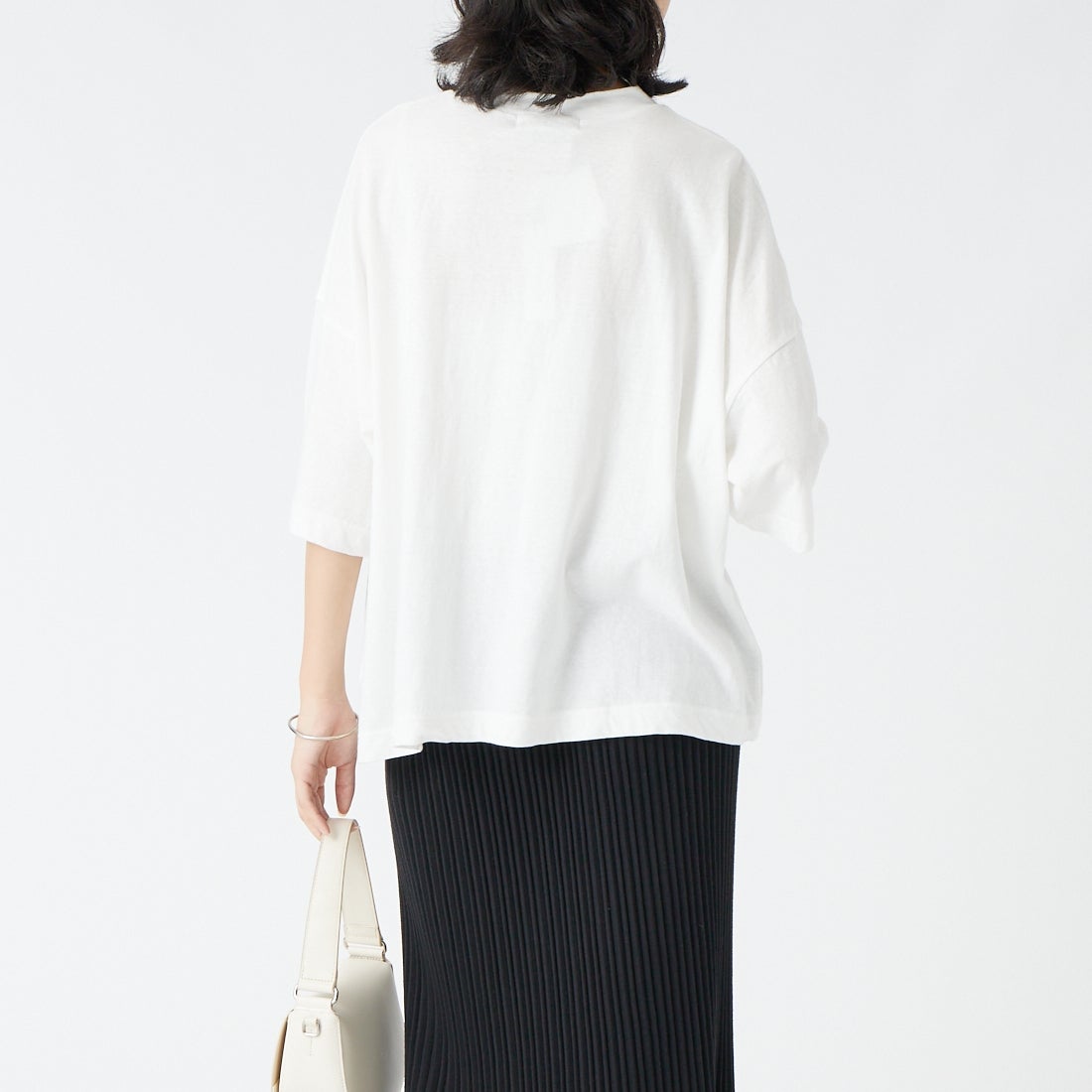 tumugu: [ツムグ] ラフィ天竺 プリントTシャツ [TC26221] 02 OFF &&モデル身長：162cm 着用サイズ：F&&