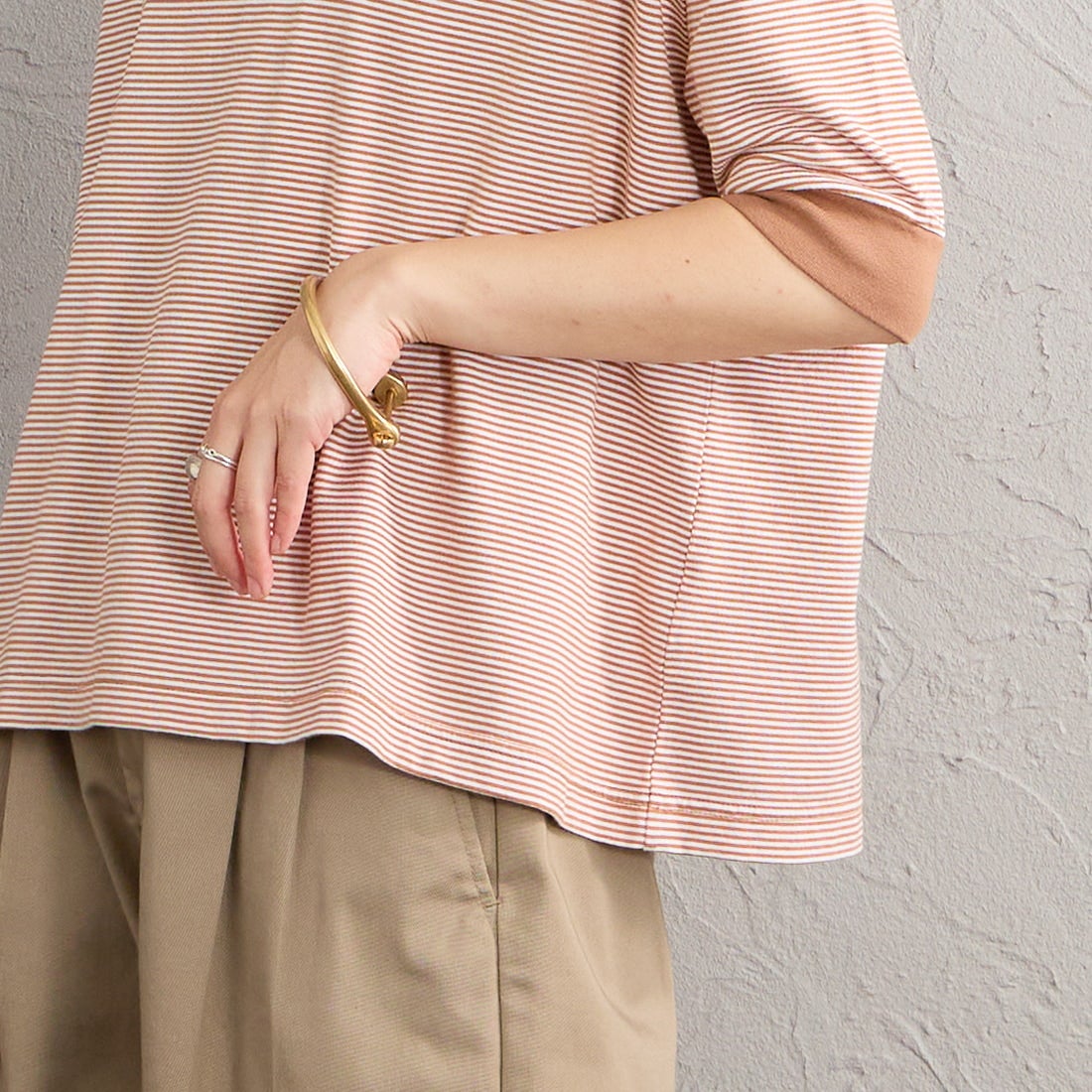 MEYAME [メヤメ] ボーダーハーフスリーブTシャツ [MEY-2438] BROWN &&モデル身長：158cm 着用サイズ：F&&