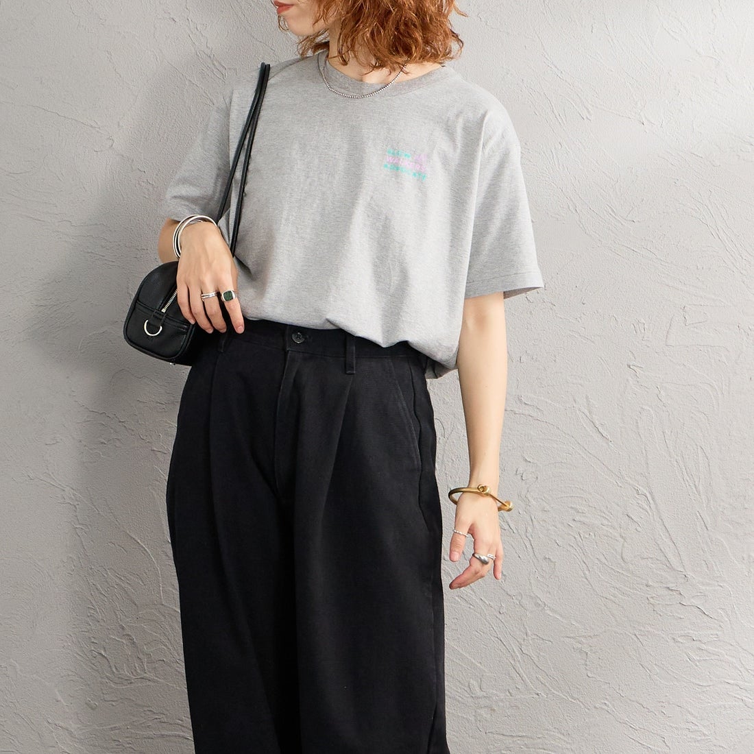 MEYAME [メヤメ] プリントTシャツ [MEY-2434] GREY &&モデル身長：158cm 着用サイズ：F&&