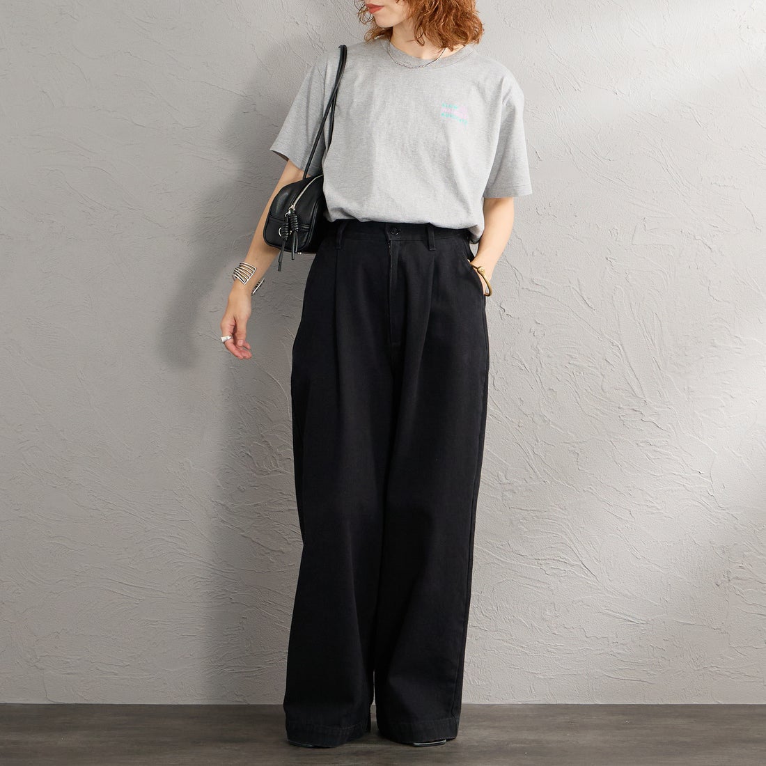 MEYAME [メヤメ] プリントTシャツ [MEY-2434] GREY &&モデル身長：158cm 着用サイズ：F&&