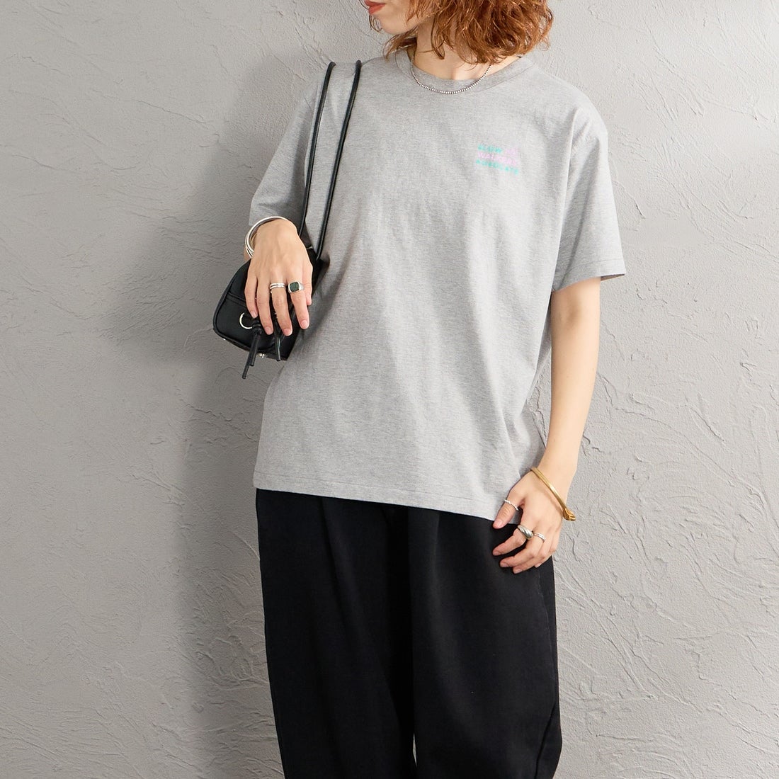 MEYAME [メヤメ] プリントTシャツ [MEY-2434] GREY &&モデル身長：158cm 着用サイズ：F&&