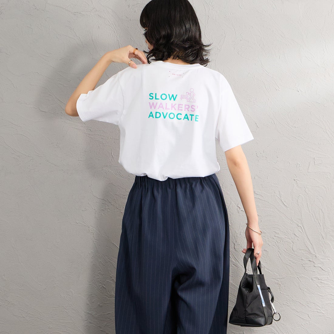 MEYAME [メヤメ] プリントTシャツ [MEY-2434] WHITE &&モデル身長：162cm 着用サイズ：F&&