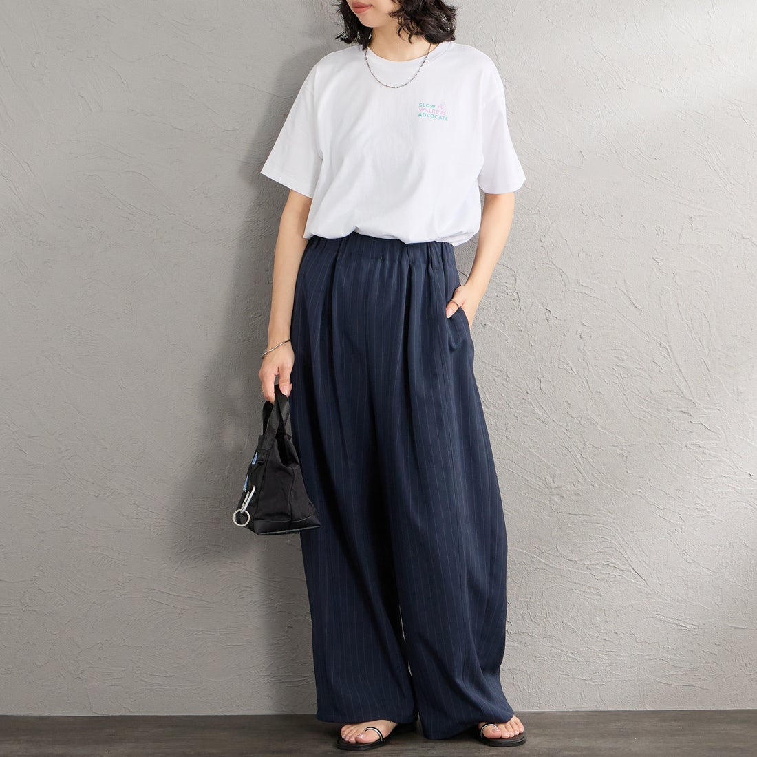 MEYAME [メヤメ] プリントTシャツ [MEY-2434] WHITE &&モデル身長：162cm 着用サイズ：F&&