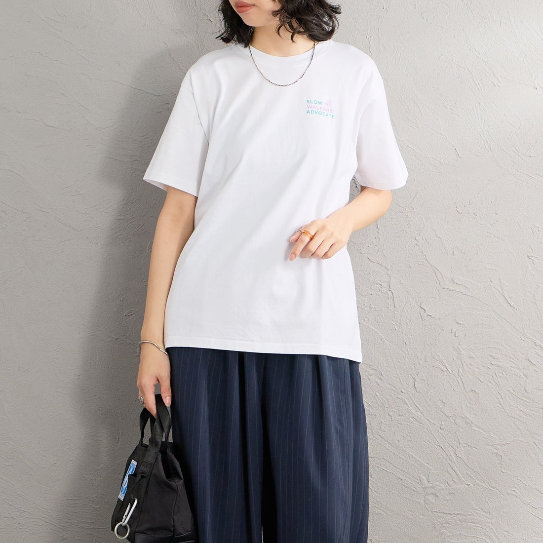 MEYAME [メヤメ] プリントTシャツ [MEY-2434] WHITE &&モデル身長：162cm 着用サイズ：F&&