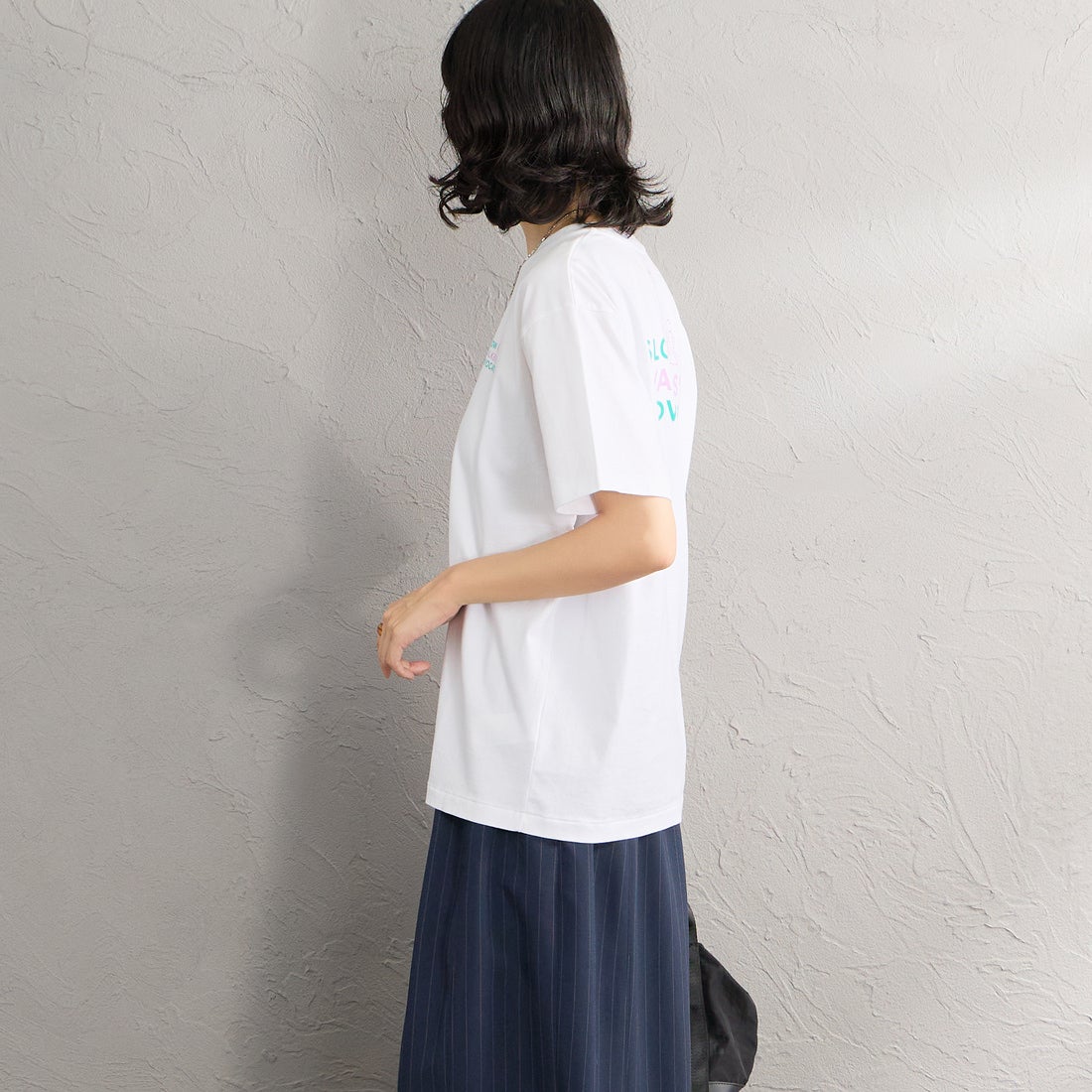 MEYAME [メヤメ] プリントTシャツ [MEY-2434] WHITE &&モデル身長：162cm 着用サイズ：F&&
