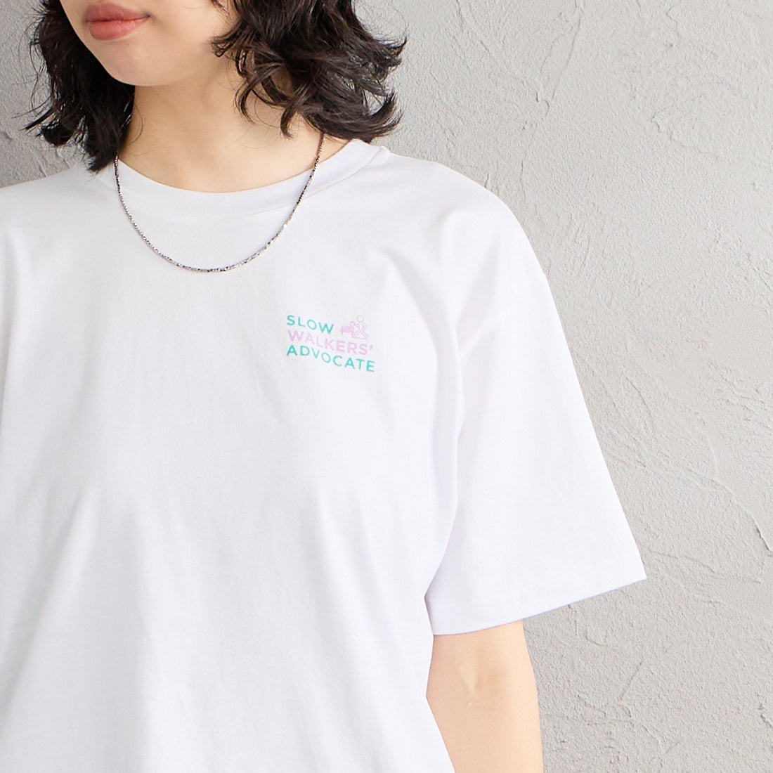MEYAME [メヤメ] プリントTシャツ [MEY-2434] WHITE &&モデル身長：162cm 着用サイズ：F&&