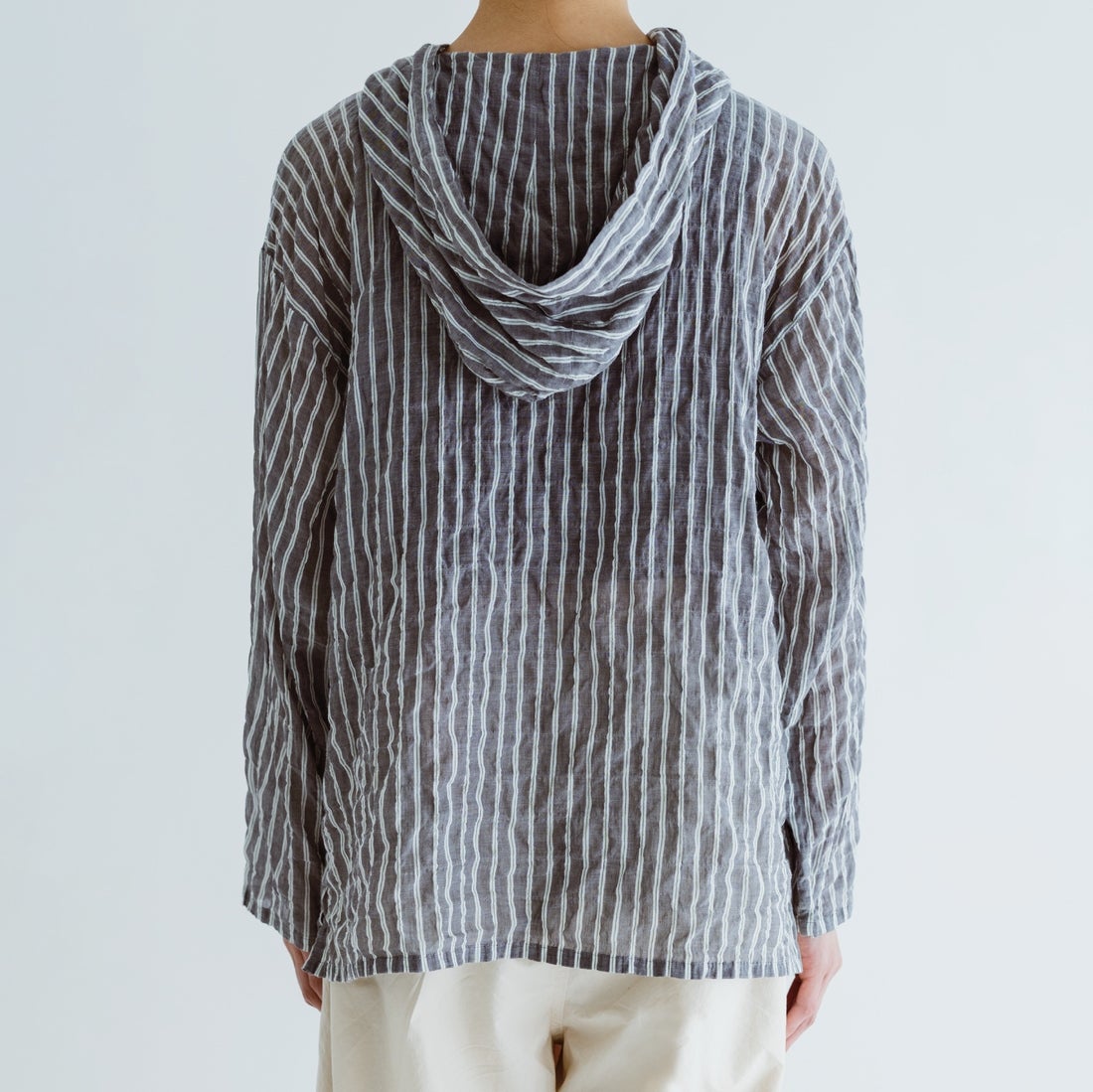 MEYAME [メヤメ] ストライプライトパーカー [MEY-2430] BLACK &&モデル身長：165cm 着用サイズ：F&&
