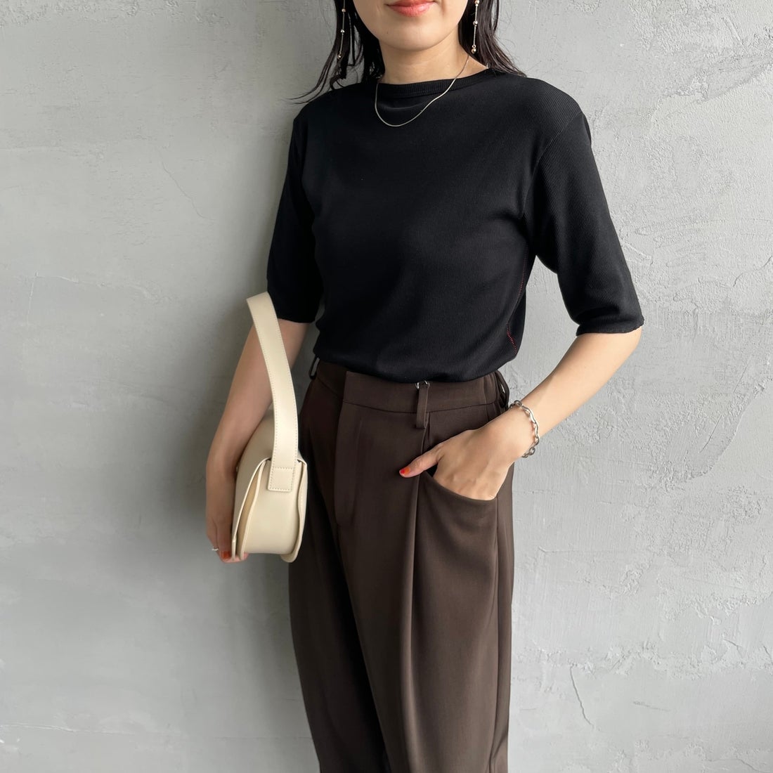 MEYAME [メヤメ] ソフトリブハーフスリーブTシャツ [MEY-2336] BLACK &&モデル身長：160cm 着用サイズ：F&&