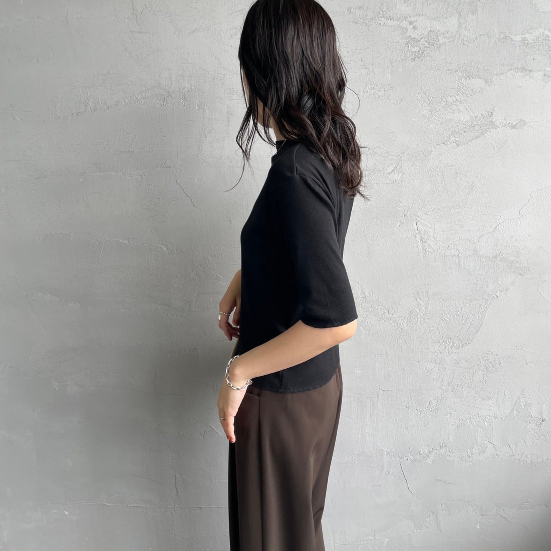MEYAME [メヤメ] ソフトリブハーフスリーブTシャツ [MEY-2336] BLACK &&モデル身長：160cm 着用サイズ：F&&