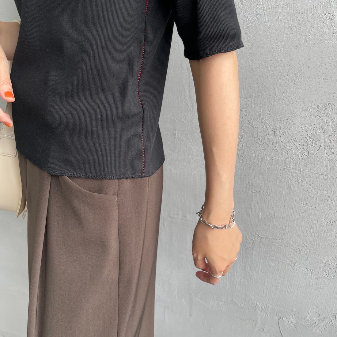 MEYAME [メヤメ] ソフトリブハーフスリーブTシャツ [MEY-2336] BLACK &&モデル身長：160cm 着用サイズ：F&&