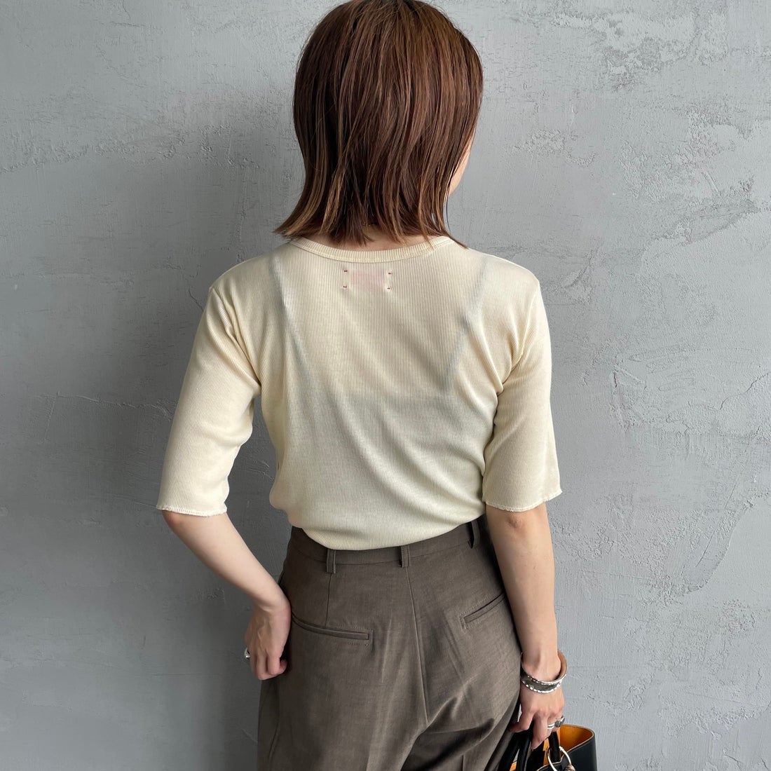 MEYAME [メヤメ] ソフトリブハーフスリーブTシャツ [MEY-2336] CREAM &&モデル身長：158cm 着用サイズ：F&&