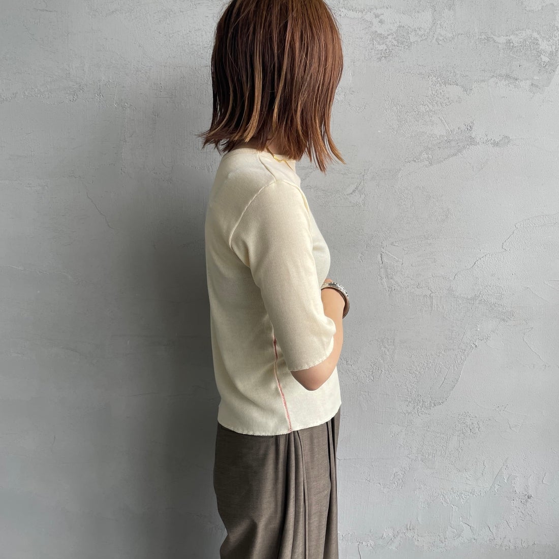 MEYAME [メヤメ] ソフトリブハーフスリーブTシャツ [MEY-2336] CREAM &&モデル身長：158cm 着用サイズ：F&&