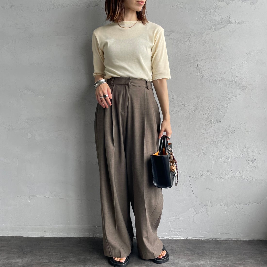 MEYAME [メヤメ] ソフトリブハーフスリーブTシャツ [MEY-2336] CREAM &&モデル身長：158cm 着用サイズ：F&&