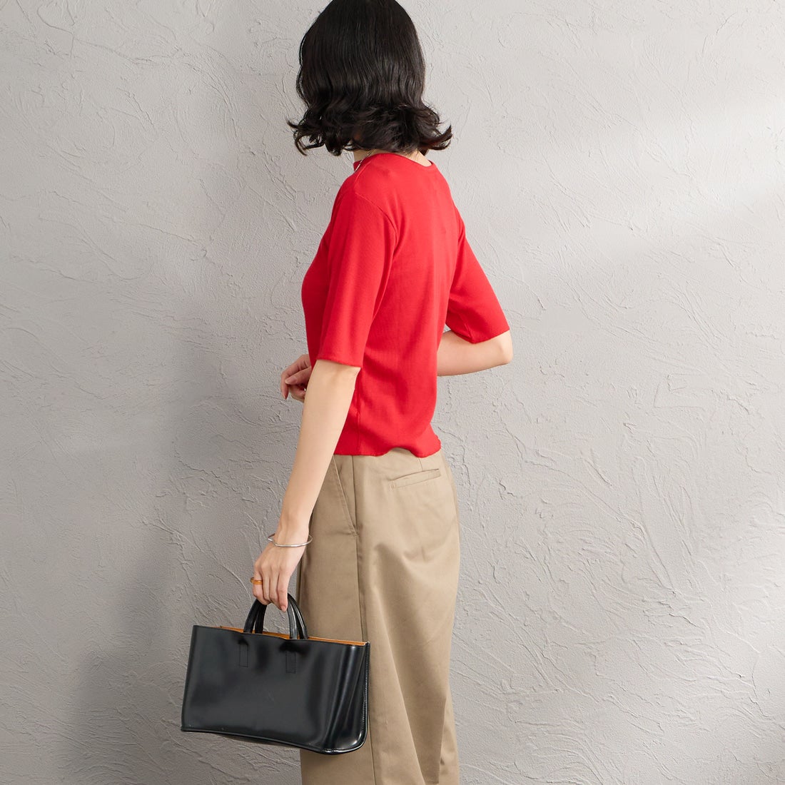 MEYAME [メヤメ] ソフトリブハーフスリーブTシャツ [MEY-2336] RED &&モデル身長：162cm 着用サイズ：F&&
