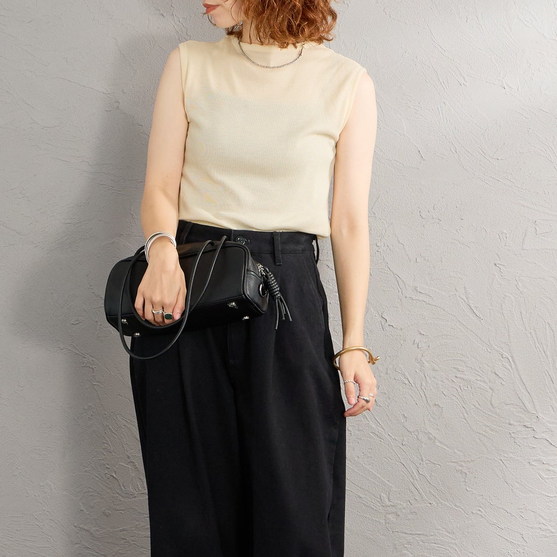 MEYAME [メヤメ] ソフトリブスリーブレスTシャツ [MEY-2400] CREAM &&モデル身長：158cm 着用サイズ：F&&