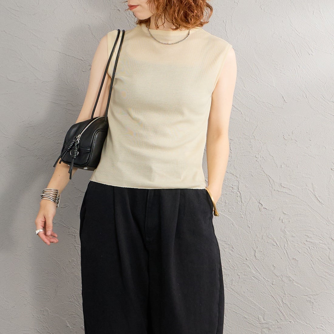 MEYAME [メヤメ] ソフトリブスリーブレスTシャツ [MEY-2400] CREAM &&モデル身長：158cm 着用サイズ：F&&
