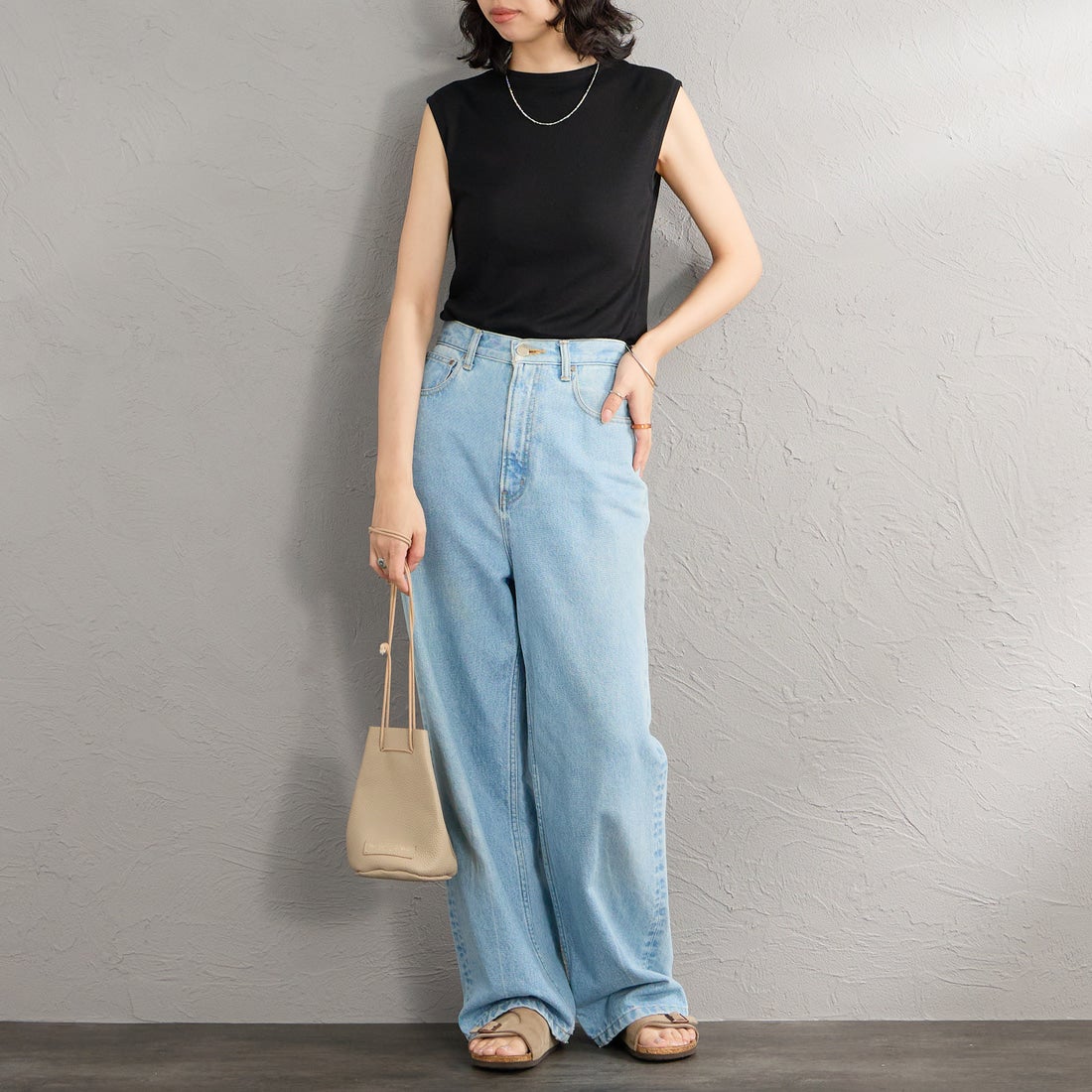 MEYAME [メヤメ] ソフトリブスリーブレスTシャツ [MEY-2400] BLACK &&モデル身長：162cm 着用サイズ：F&&