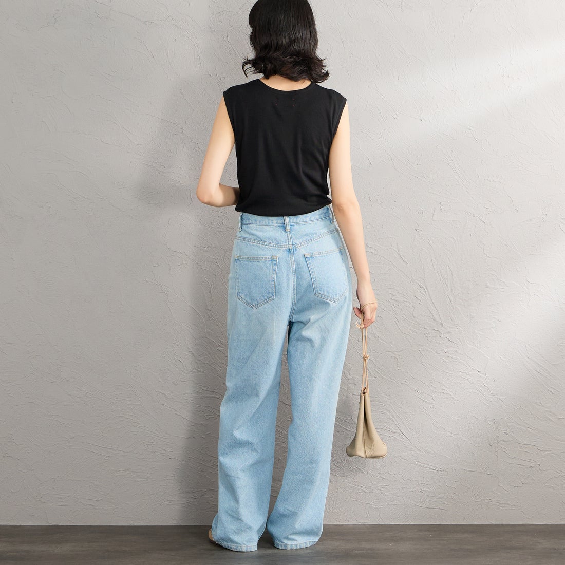 MEYAME [メヤメ] ソフトリブスリーブレスTシャツ [MEY-2400] BLACK &&モデル身長：162cm 着用サイズ：F&&