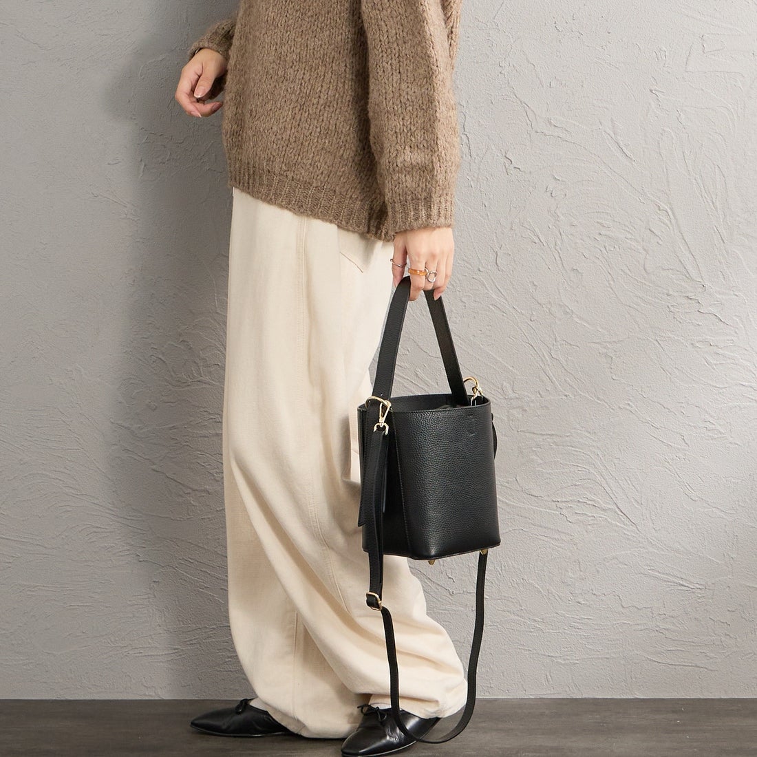 AULENTTI [オウレンティ] 別注 2WAY レザーバケットバッグ [FB-GIADEAL-SC-JF] BLACK