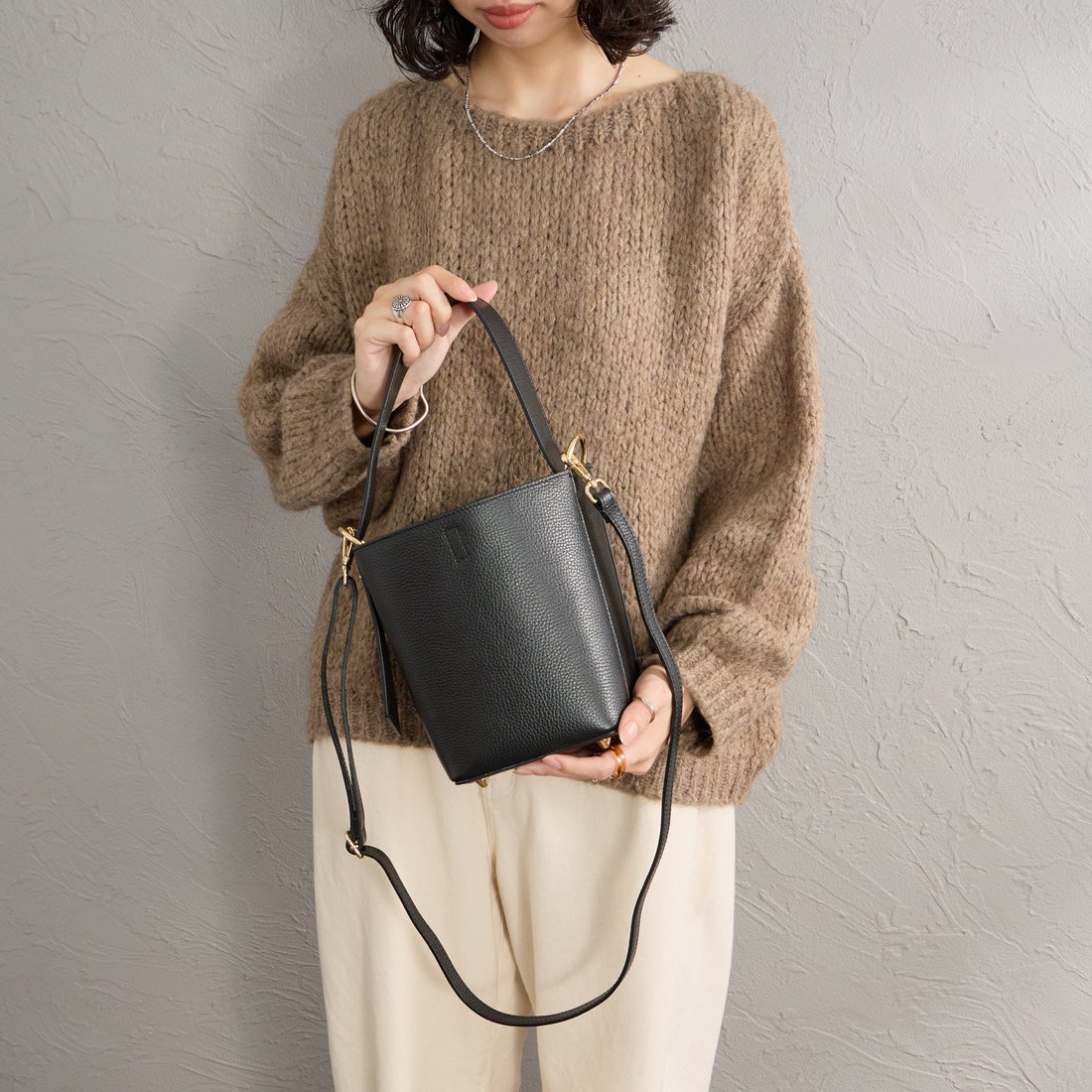 AULENTTI [オウレンティ] 別注 2WAY レザーバケットバッグ [FB-GIADEAL-SC-JF] BLACK